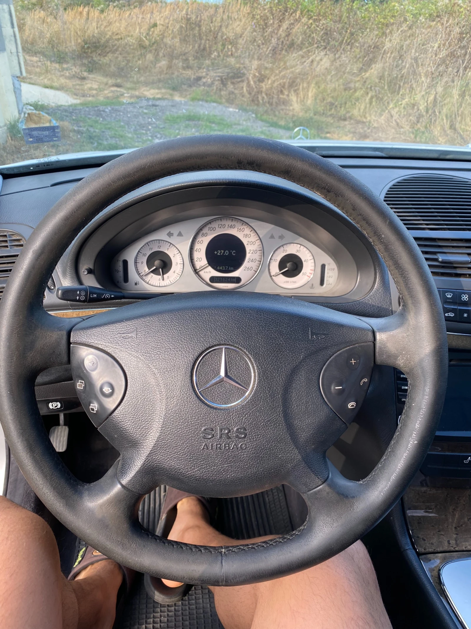 Mercedes-Benz E 270 CDI, снимка 9 - Автомобили и джипове - 55848211
