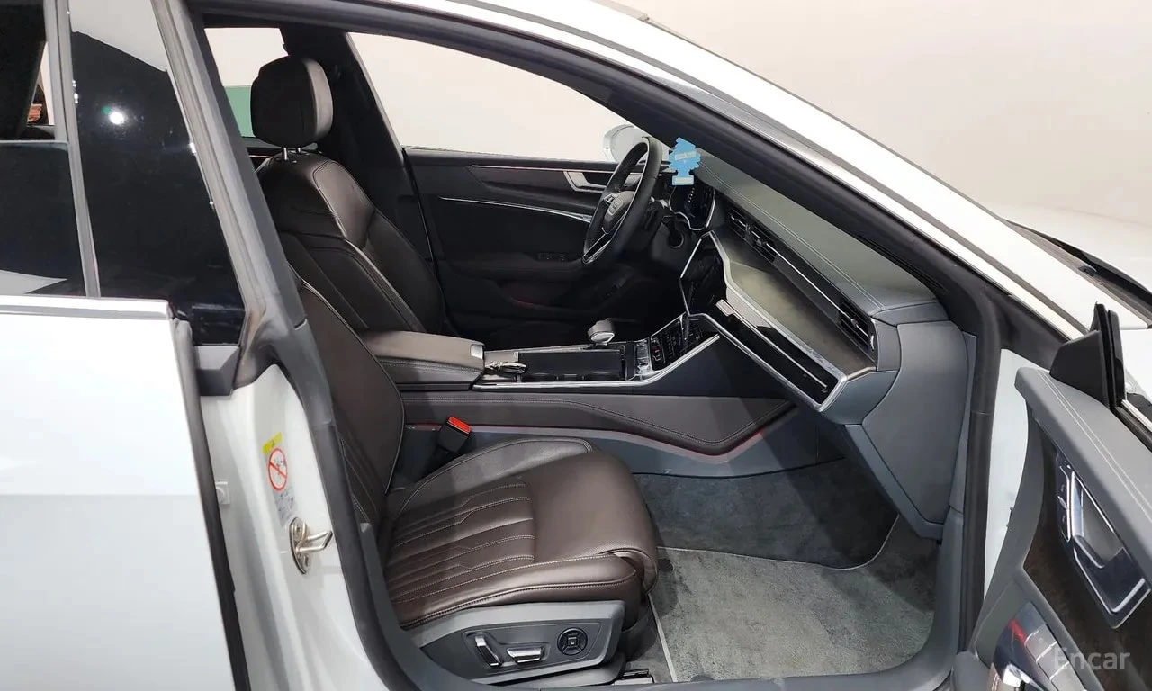 Audi A7 / 55 TFSI Premium / ДИСТРОНИК / ОБДУХВАНЕ /ХЕД-ЪП , снимка 11 - Автомобили и джипове - 56099721