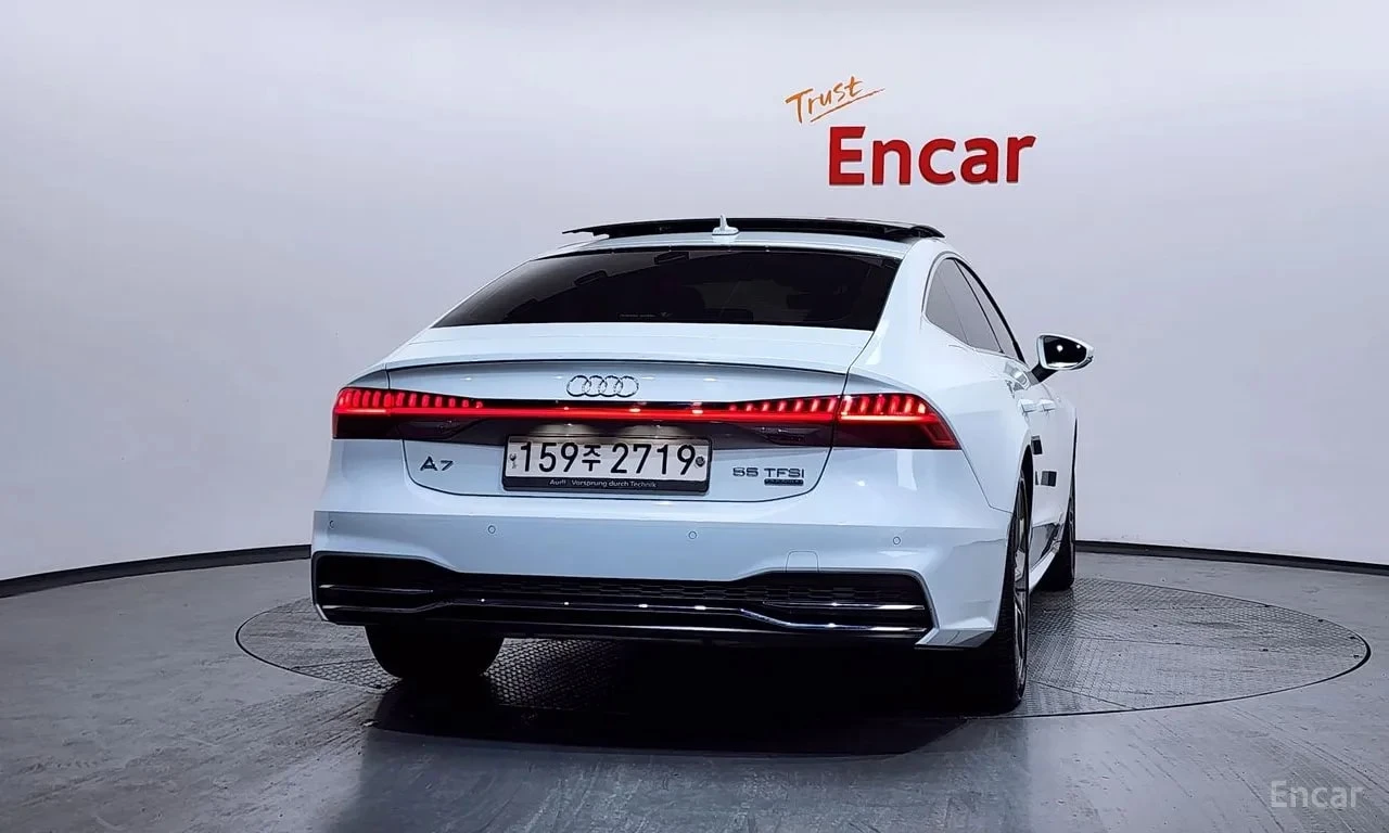 Audi A7 / 55 TFSI Premium / ДИСТРОНИК / ОБДУХВАНЕ /ХЕД-ЪП , снимка 4 - Автомобили и джипове - 56099721