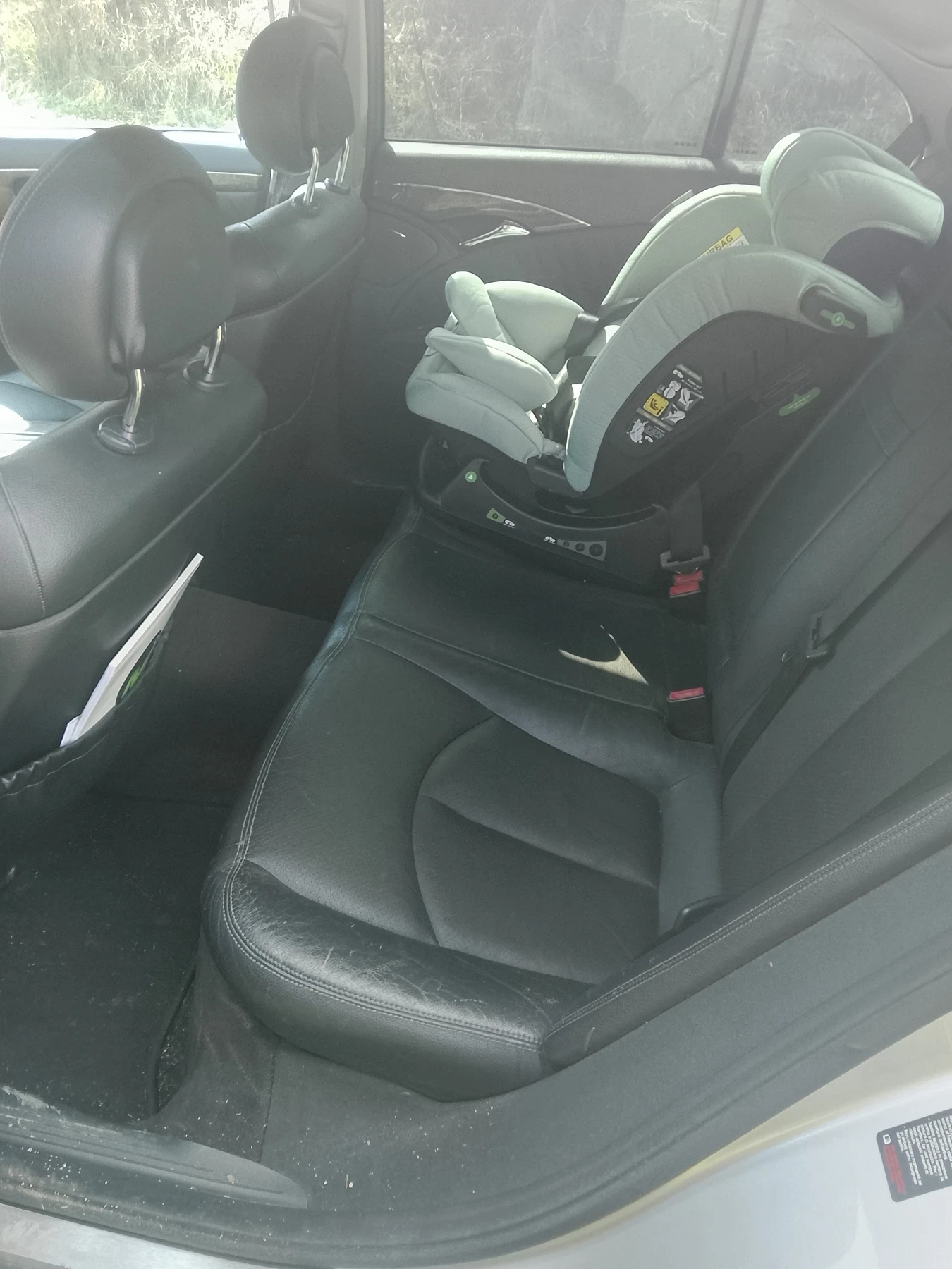 Mercedes-Benz E 270 Avangarde, снимка 8 - Автомобили и джипове - 56215938