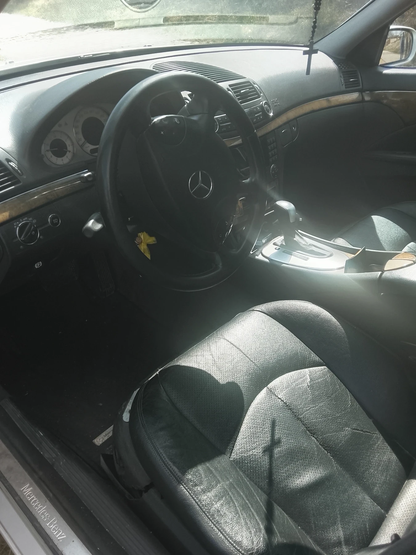 Mercedes-Benz E 270 Avangarde, снимка 7 - Автомобили и джипове - 56215938