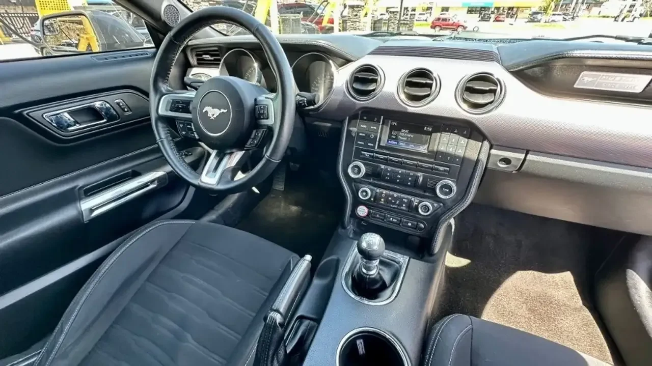 Ford Mustang РЪЧКА/2.3 EcoBoost/Keyless/КРАЙНА ЦЕНА, снимка 12 - Автомобили и джипове - 56313729
