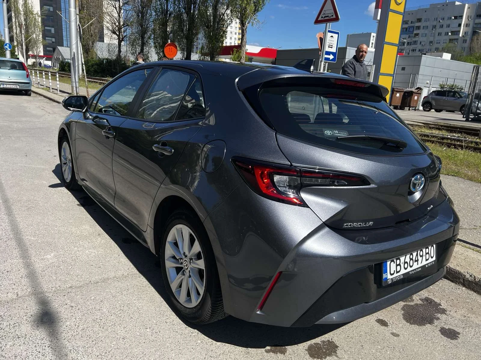 Toyota Corolla 1.8 HEV Executive, снимка 6 - Автомобили и джипове - 56332056
