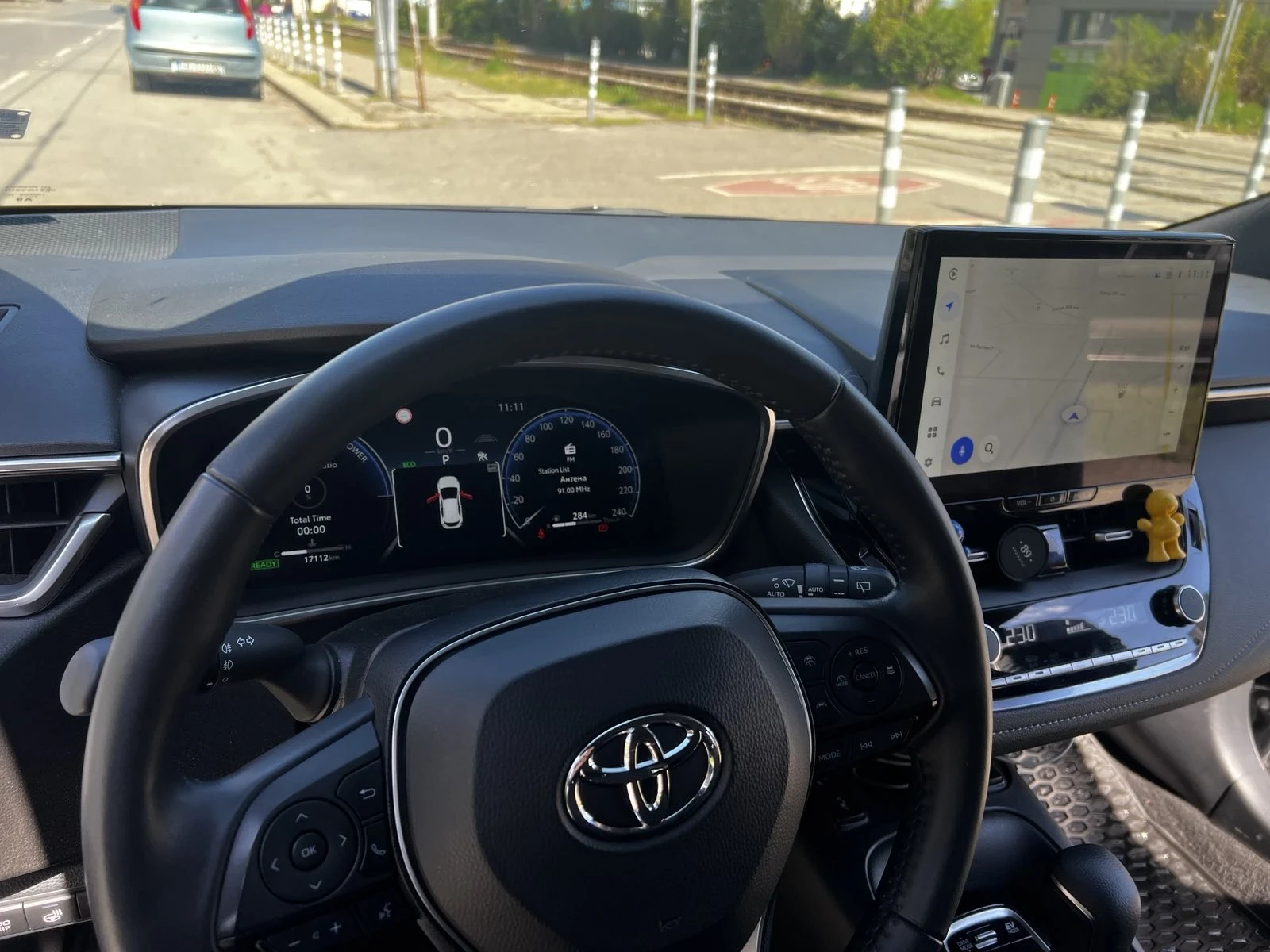 Toyota Corolla 1.8 HEV Executive, снимка 10 - Автомобили и джипове - 56332056