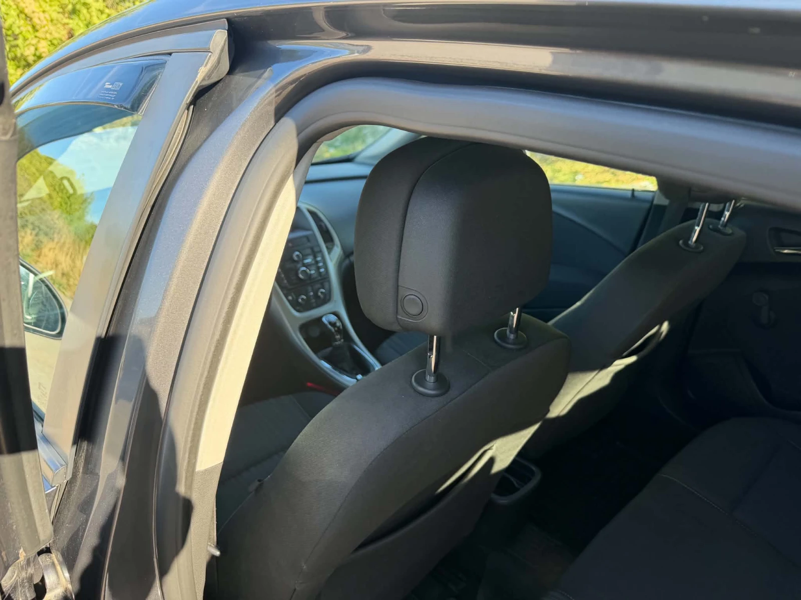 Opel Astra 1.7 CDTI, снимка 10 - Автомобили и джипове - 56510071