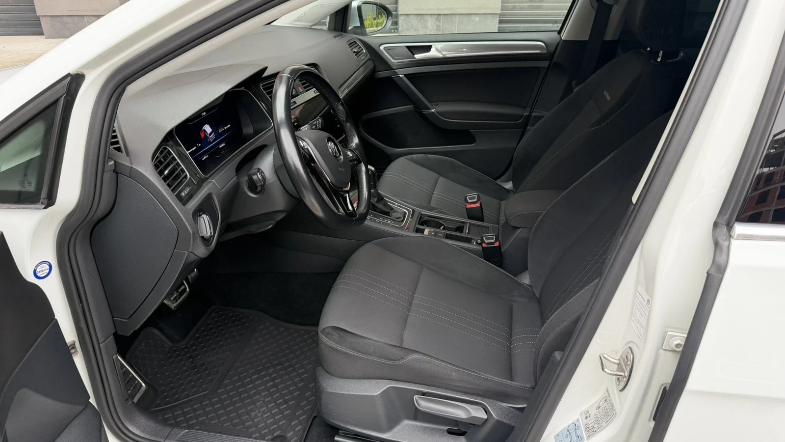 VW Golf 7.5 Alltrack 4X4 DSG, снимка 12 - Автомобили и джипове - 56660161