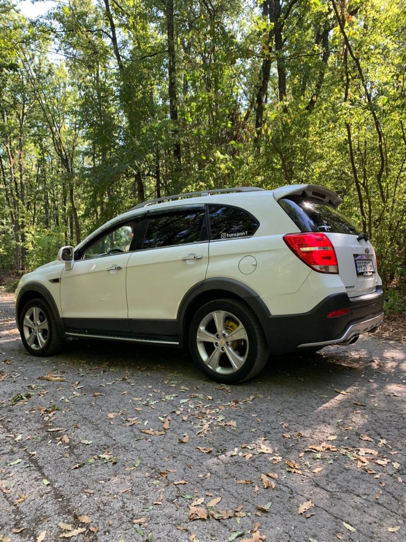 Chevrolet Captiva 2.2, снимка 8 - Автомобили и джипове - 45375563