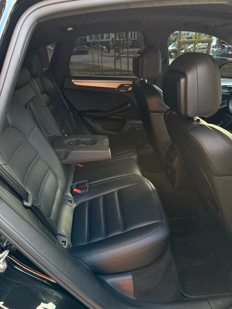 Porsche Macan Turbo , снимка 9 - Автомобили и джипове - 52347307