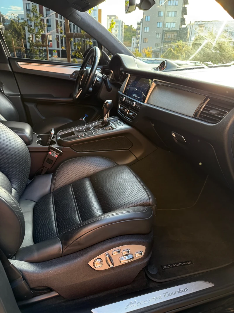 Porsche Macan Turbo , снимка 8 - Автомобили и джипове - 52347307