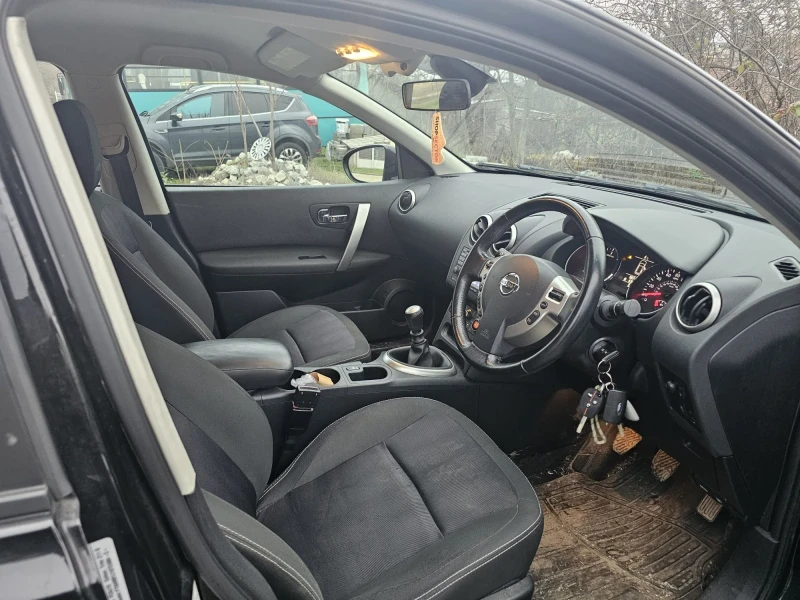 Nissan Qashqai 1.5, снимка 5 - Автомобили и джипове - 52898990