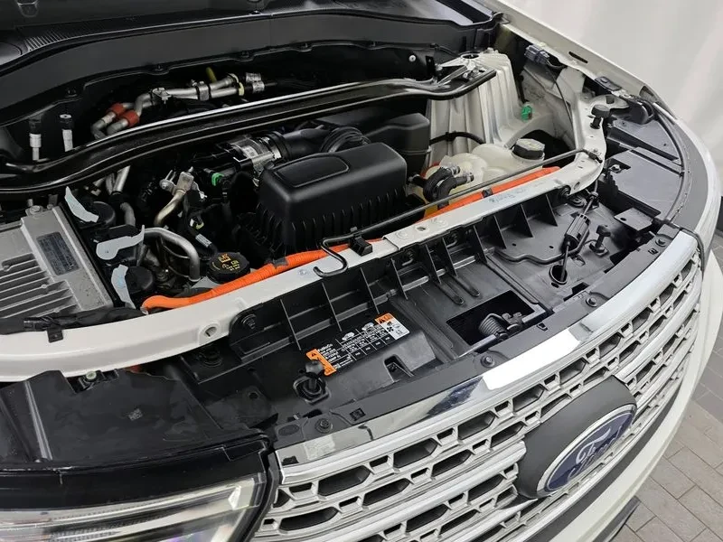 Ford Explorer 3.3 HYBRID, снимка 6 - Автомобили и джипове - 55703047