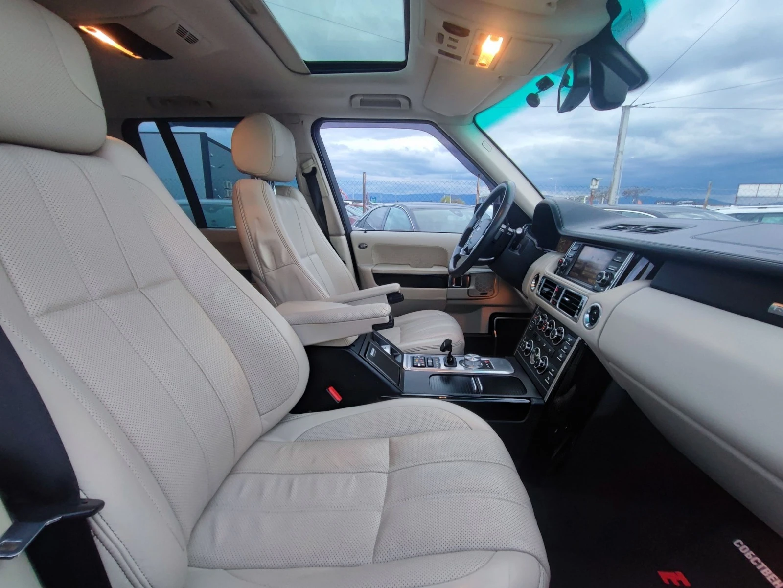 Land Rover Range rover 4.4 SDV8 Autobiography - изображение 6