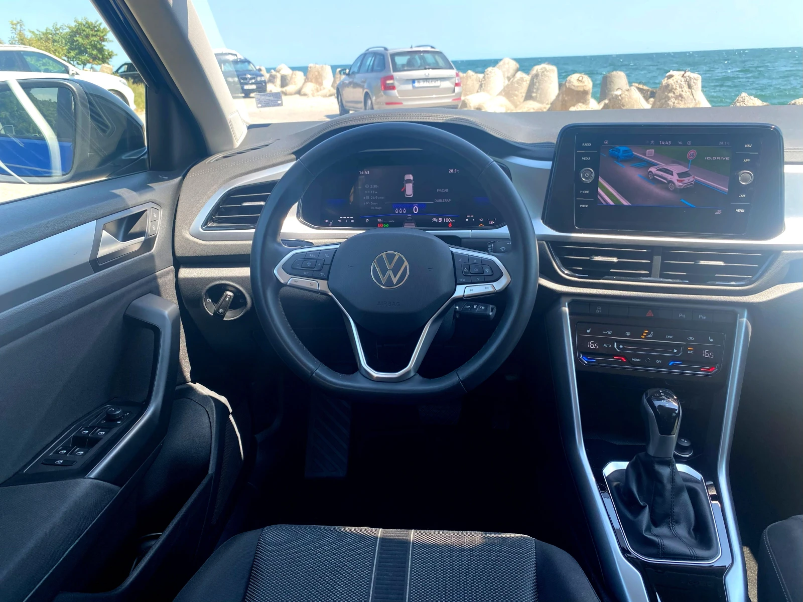 VW T-Roc 1.5 TSI DSG Navi LED Camera - изображение 8