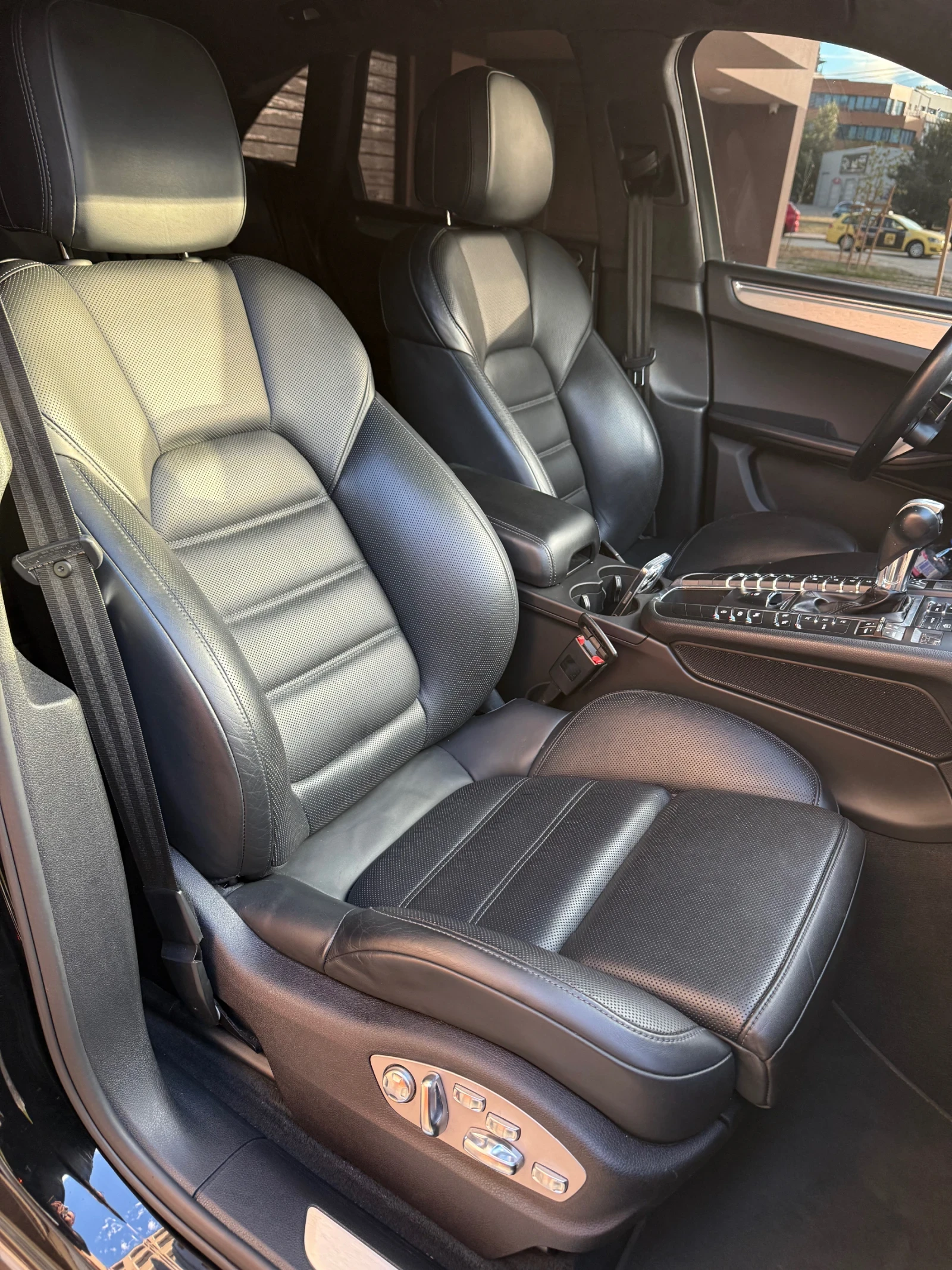 Porsche Macan Turbo  - изображение 7