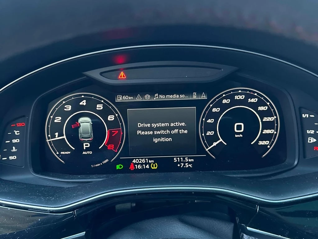 Audi RSQ8 2024 4.0 TFSI quattro * CARFAX * БЕЗ ПЪРВОНАЧАЛНА - изображение 8