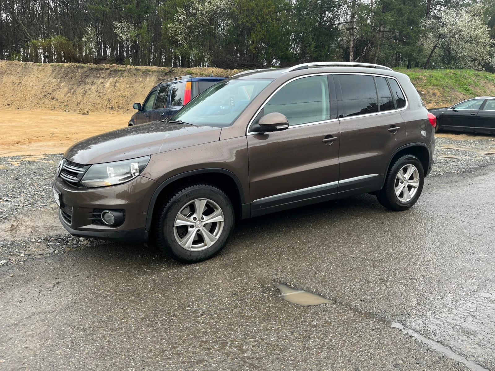 VW Tiguan 2.0 TDI DSG, снимка 2 - Автомобили и джипове - 54057555