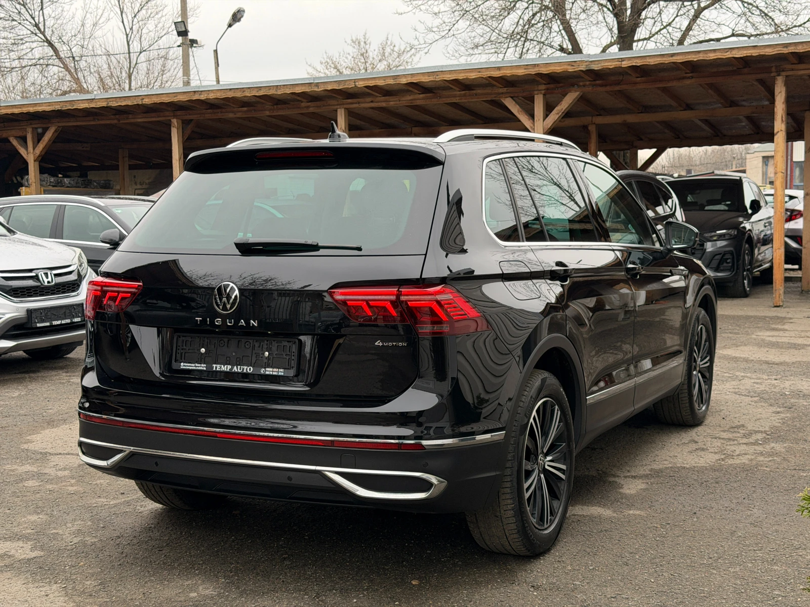 VW Tiguan 2.0TDI* СЕРВИЗНА КНИЖКА С ПЪЛНА ИСТОРИЯ В VW, снимка 5 - Автомобили и джипове - 54219632