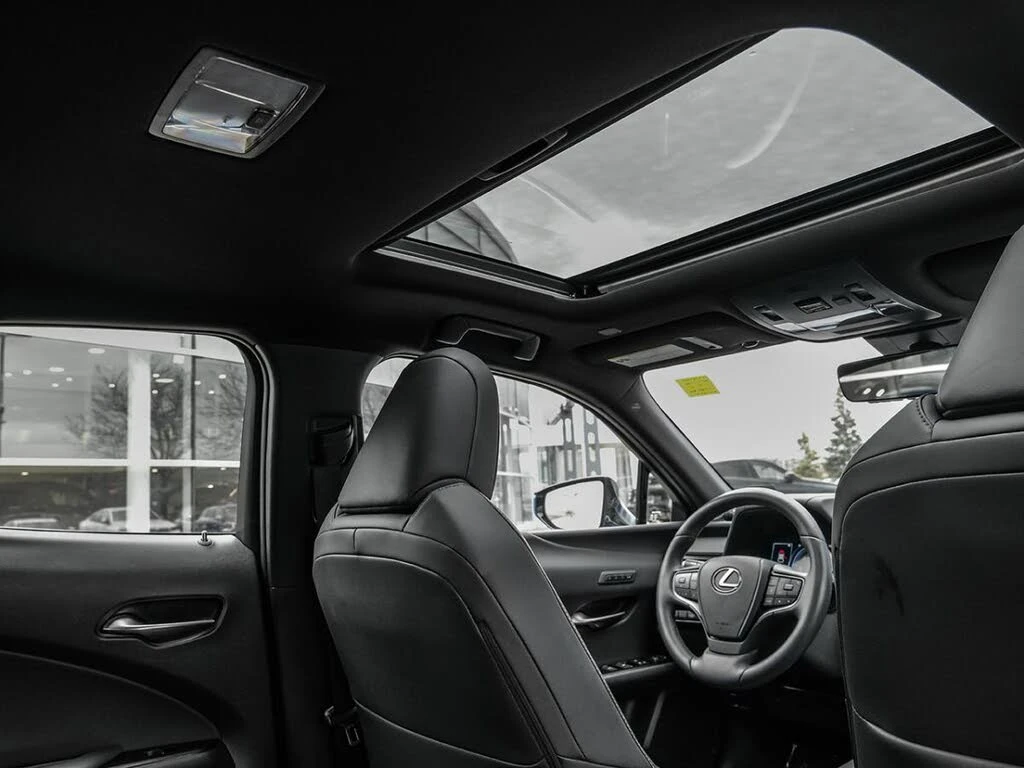 Lexus UX 250h  AWD, снимка 11 - Автомобили и джипове - 54237554