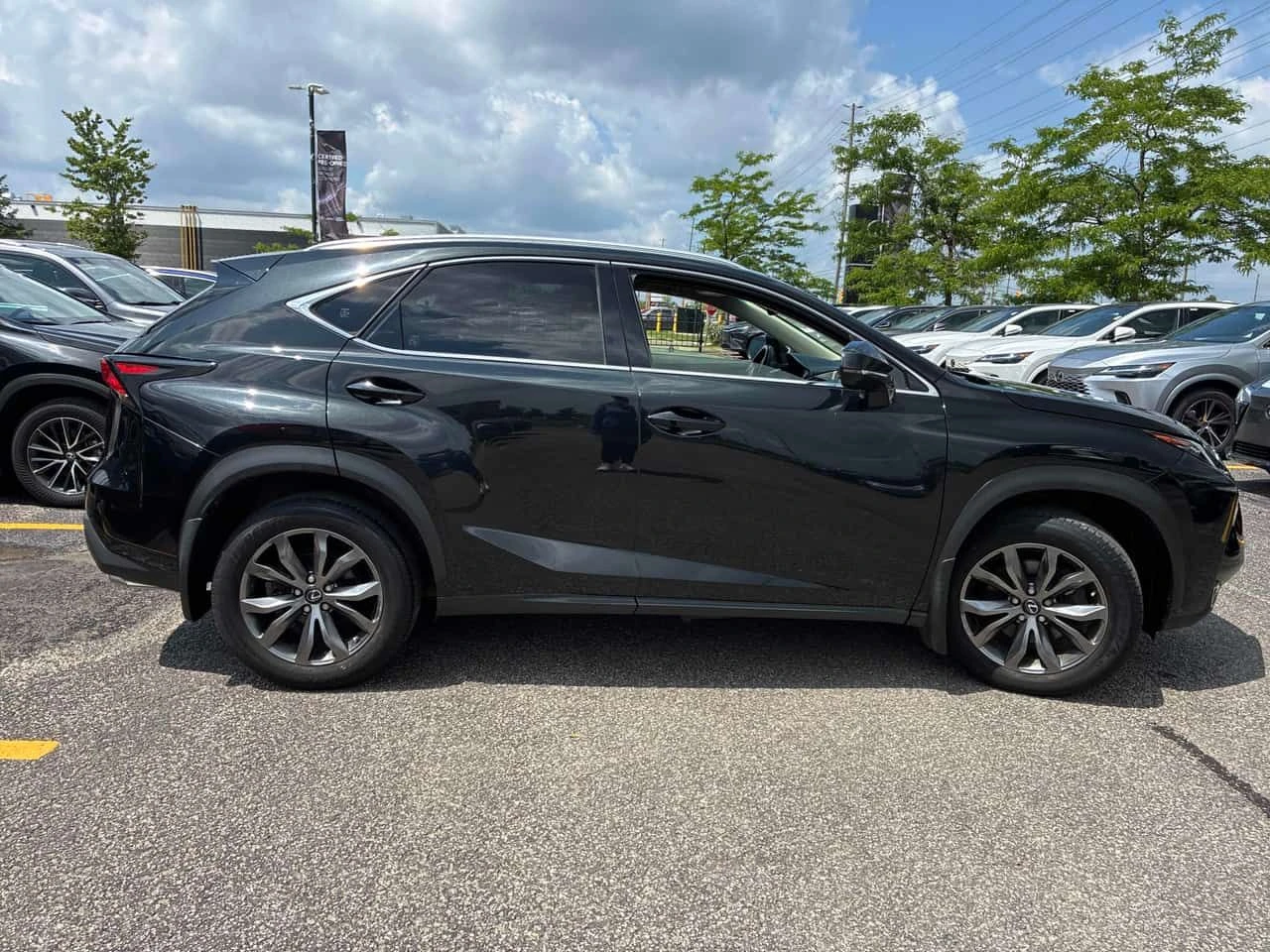 Lexus NX 200t * AWD 4dr * CARFAX * БЕЗ ПЪРВОНАЧАЛНА ВНОСКА, снимка 3 - Автомобили и джипове - 55309584
