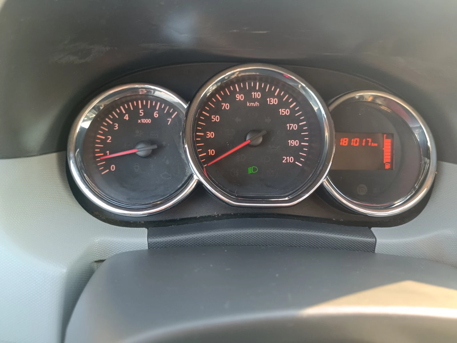 Dacia Duster, снимка 7 - Автомобили и джипове - 55783563