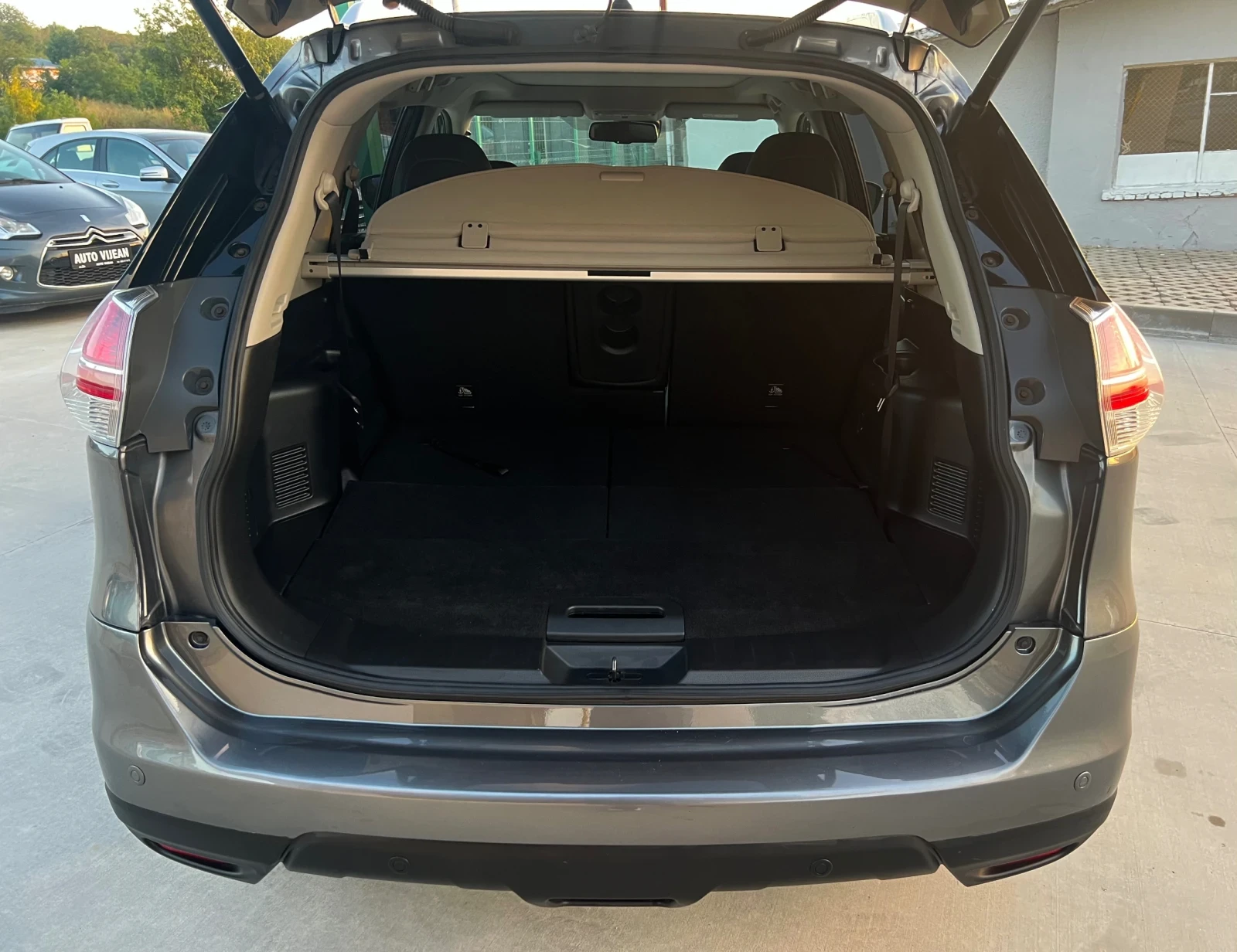 Nissan X-trail TEKNA-1.6d-131к.с-FULL ЕКСТРИ-АВТОМАТИК-ТОП!, снимка 12 - Автомобили и джипове - 55977447
