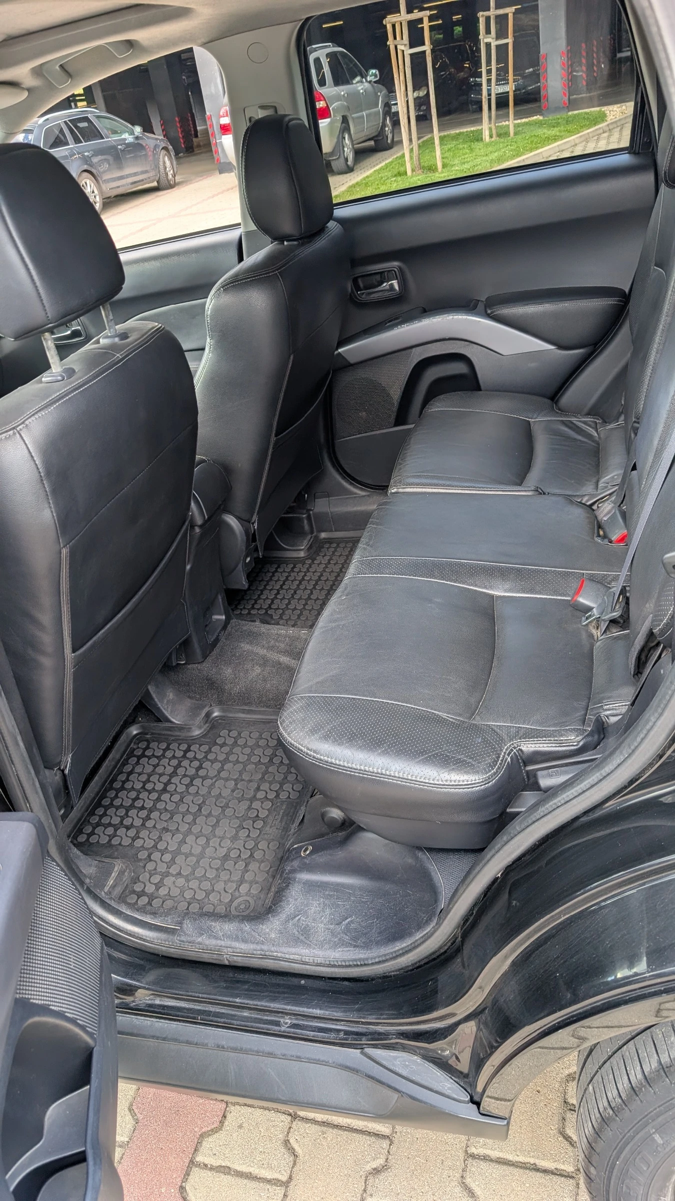Mitsubishi Outlander, снимка 6 - Автомобили и джипове - 56114306
