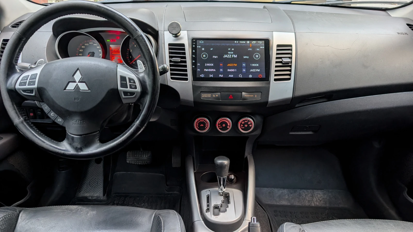 Mitsubishi Outlander, снимка 8 - Автомобили и джипове - 56114306