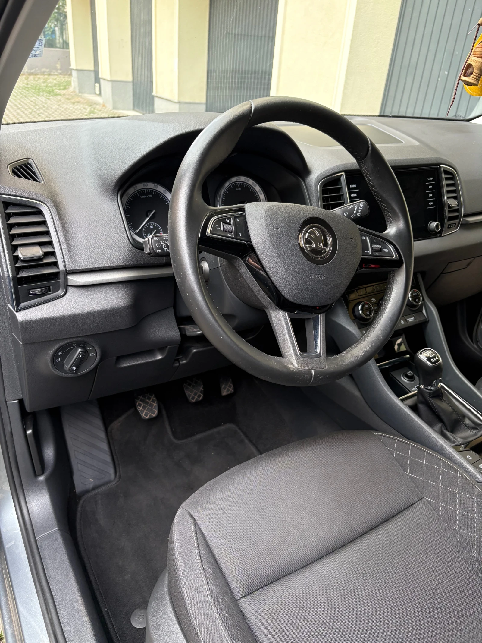 Skoda Karoq, снимка 4 - Автомобили и джипове - 56153236