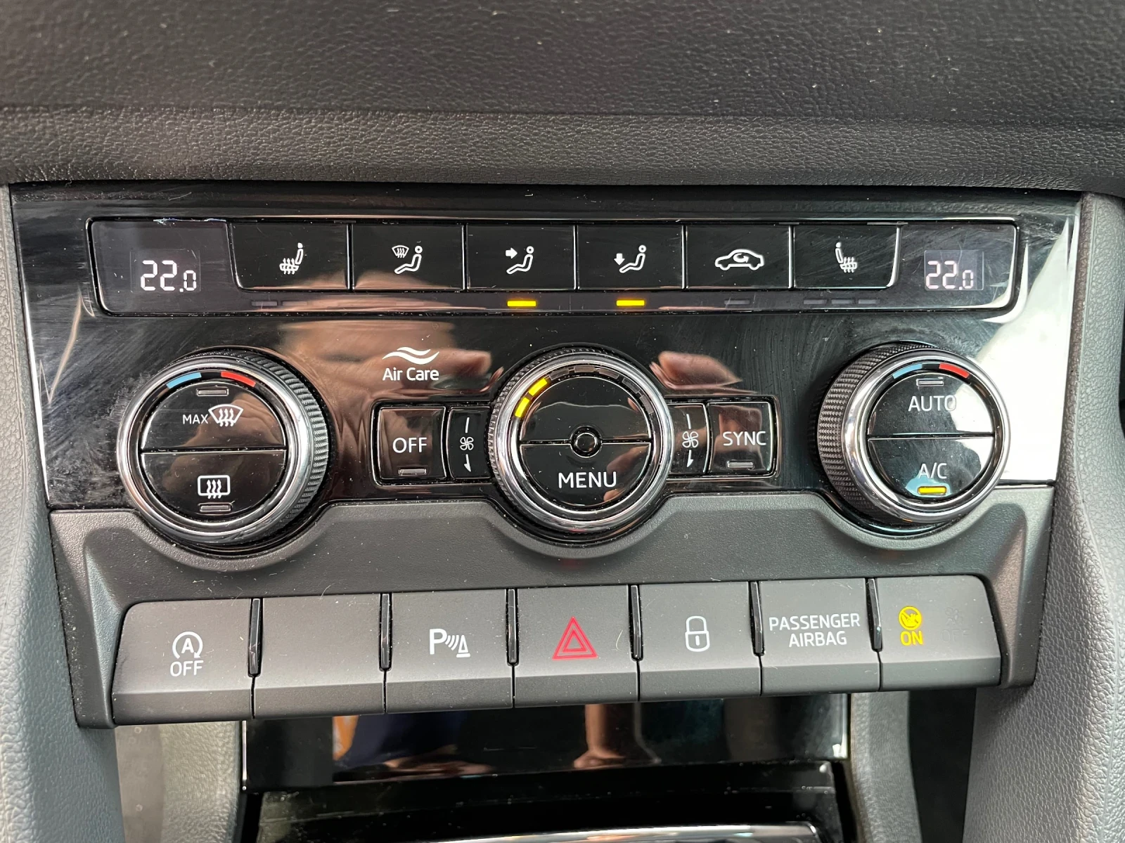 Skoda Karoq, снимка 17 - Автомобили и джипове - 56153236