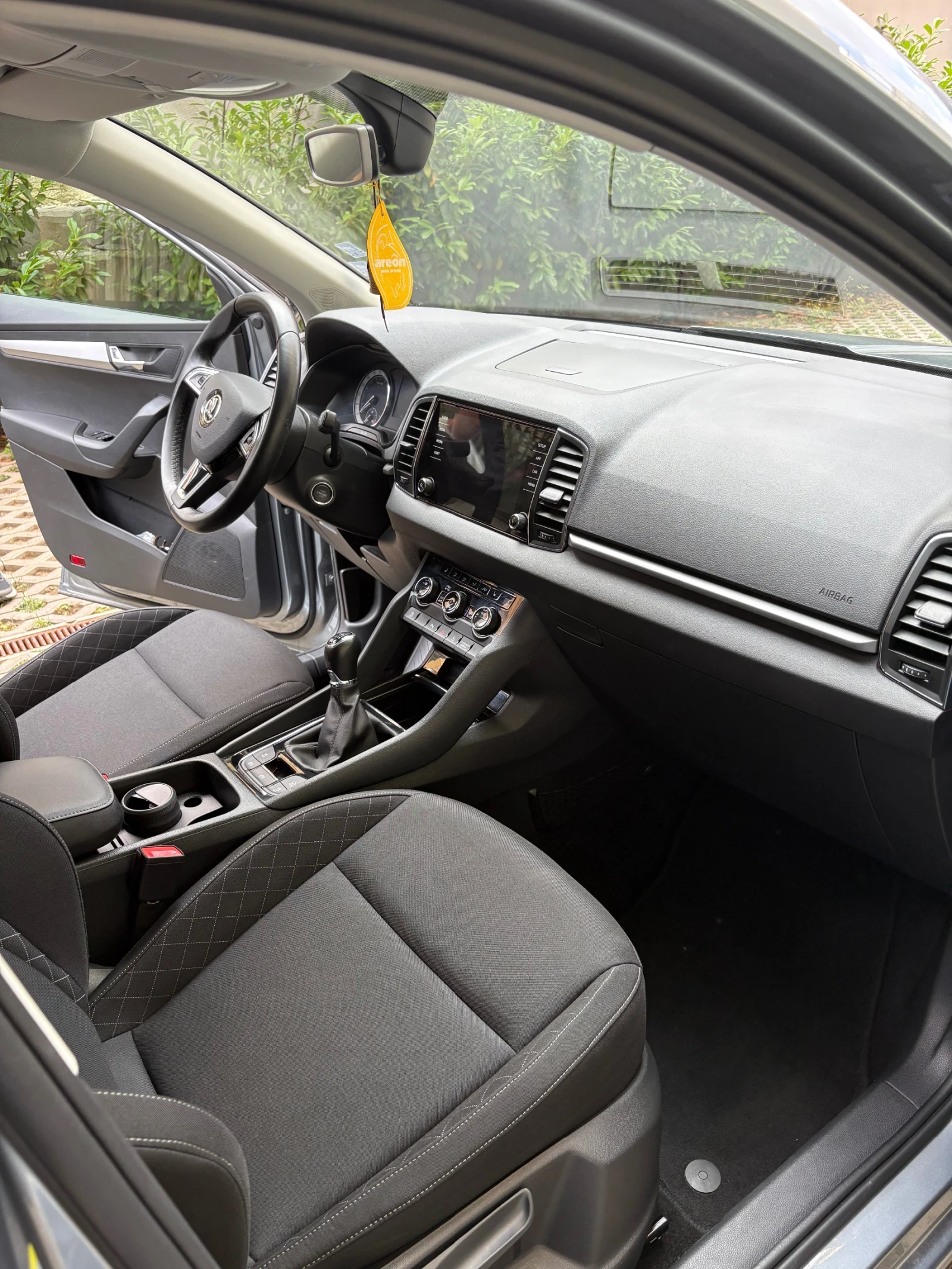 Skoda Karoq, снимка 3 - Автомобили и джипове - 56153236
