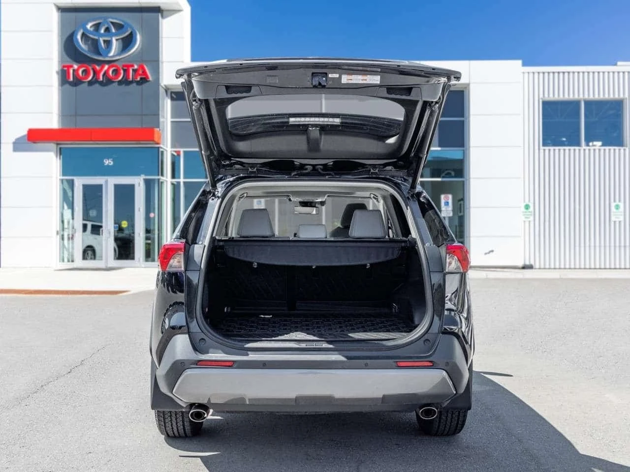 Toyota Rav4 * AWD Limited * CARFAX * ОТ ПРЕДСТАВИТЕЛСТВО , снимка 8 - Автомобили и джипове - 56261642