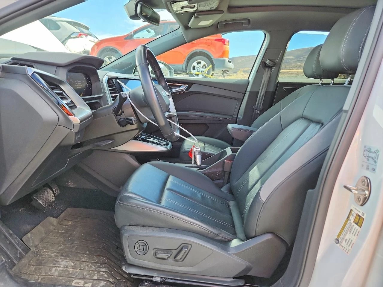 Audi Q4 E-Tron Premium Quattro, снимка 7 - Автомобили и джипове - 56427064