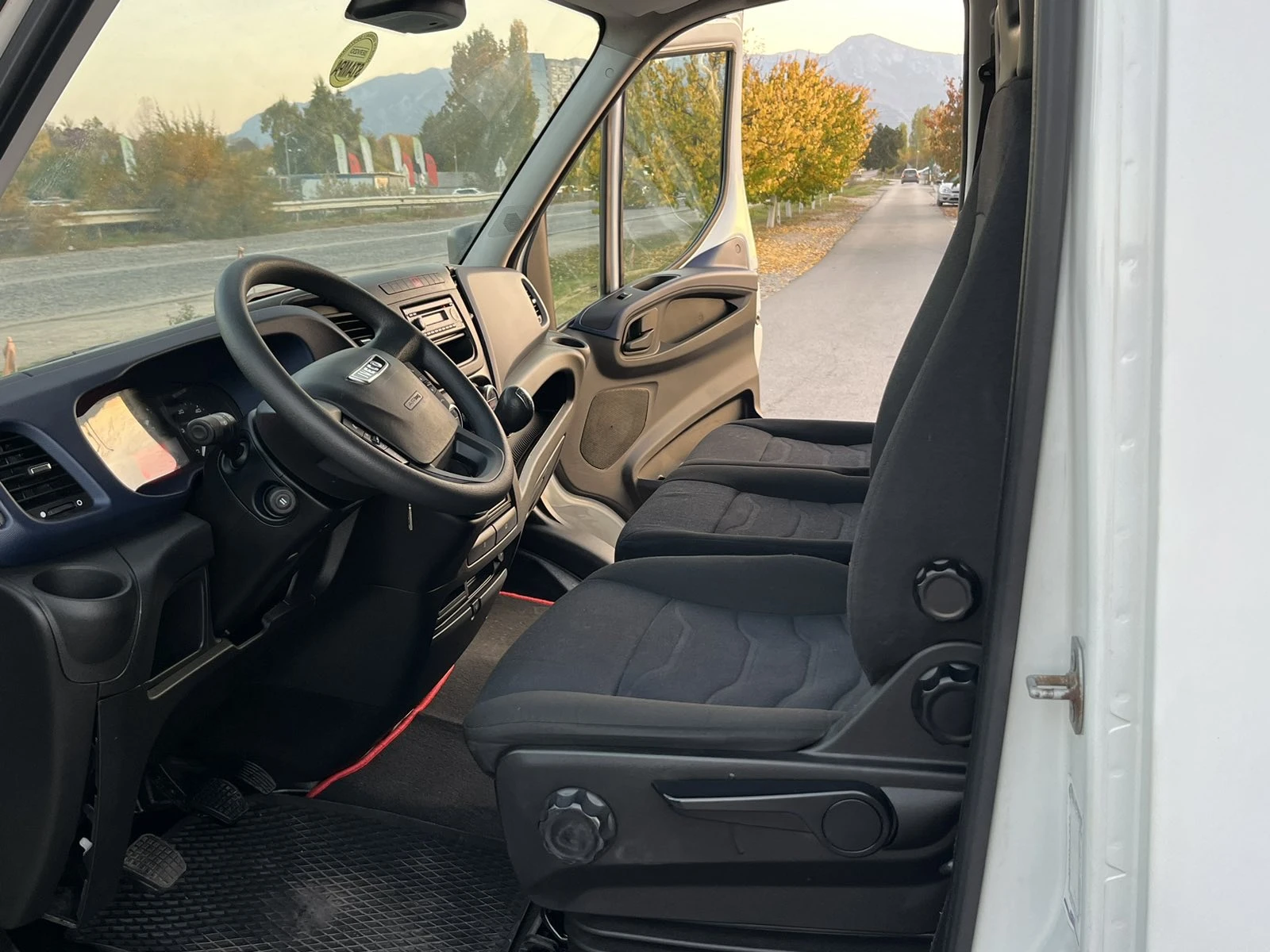 Iveco 35s16 2.3TDI 156кс 6 СКОРОСТИ EURO 6B КЛИМАТИК ВНОС ИТАЛ - изображение 8