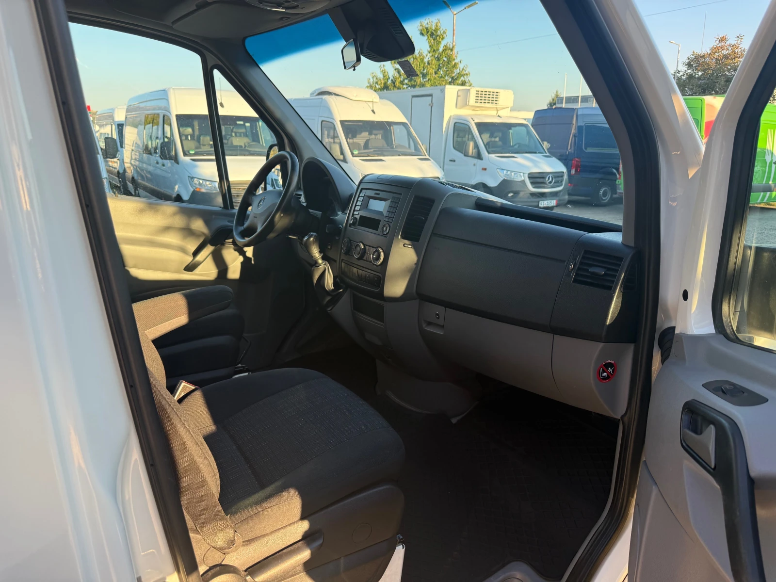 Mercedes-Benz Sprinter 313 9МЕСТА , 2хКЛИМА , EURO6 , FULL , Ел Врата, снимка 11 - Бусове и автобуси - 56132474