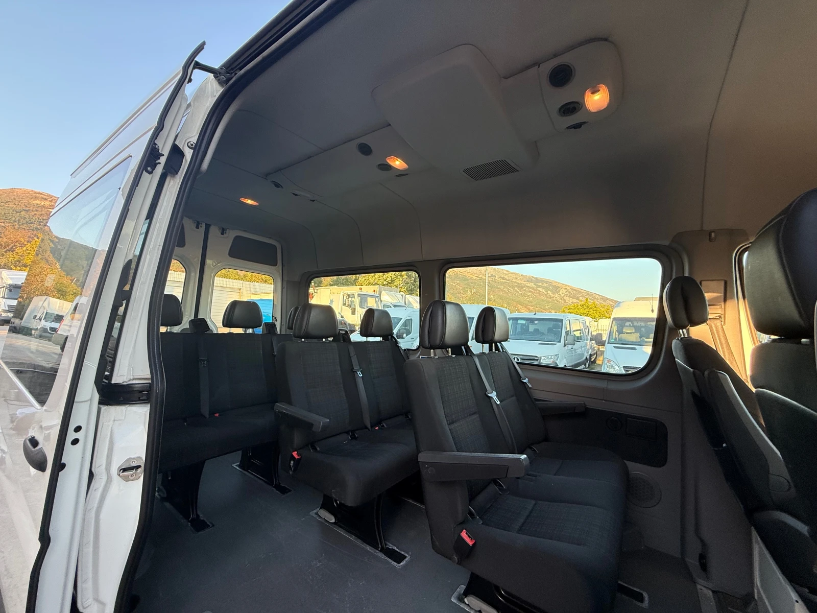 Mercedes-Benz Sprinter 313 9МЕСТА , 2хКЛИМА , EURO6 , FULL , Ел Врата, снимка 8 - Бусове и автобуси - 56132474