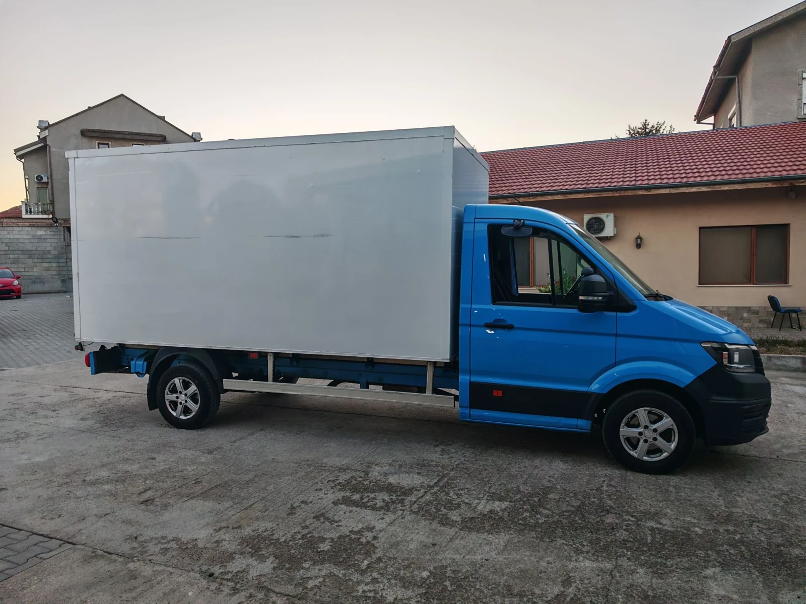 VW Crafter 2.0TDI, снимка 3 - Бусове и автобуси - 56376641