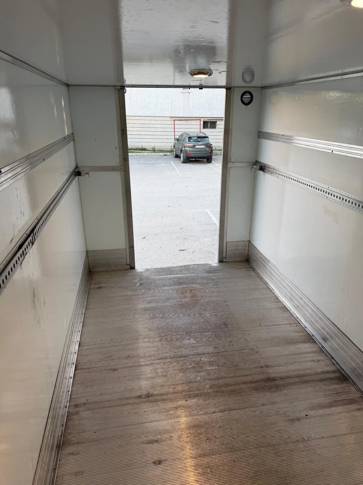 VW Crafter 2.0TDI, снимка 8 - Бусове и автобуси - 56376641