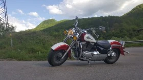  Suzuki Intruder