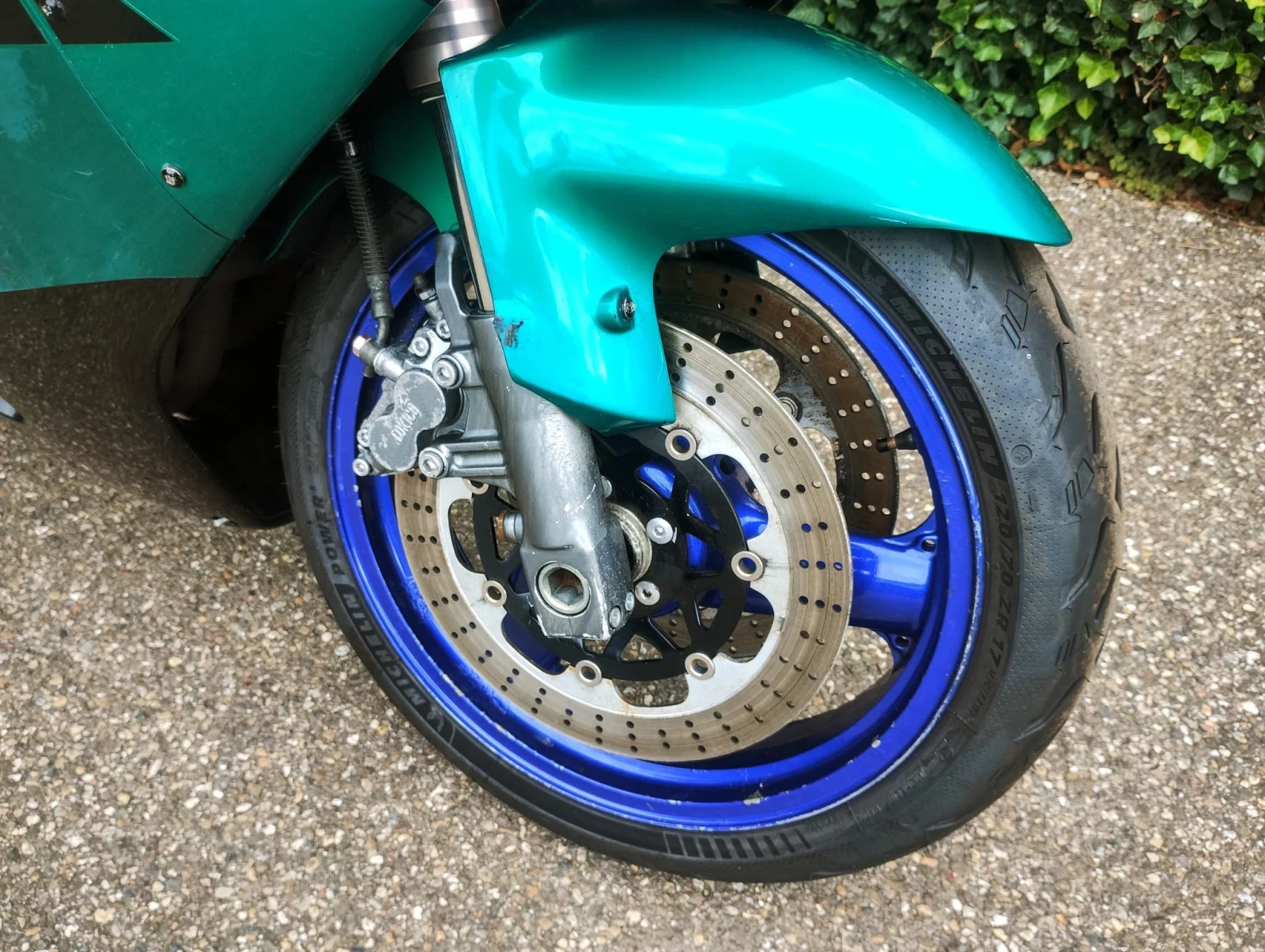 Kawasaki Ninja ZX9 - изображение 8