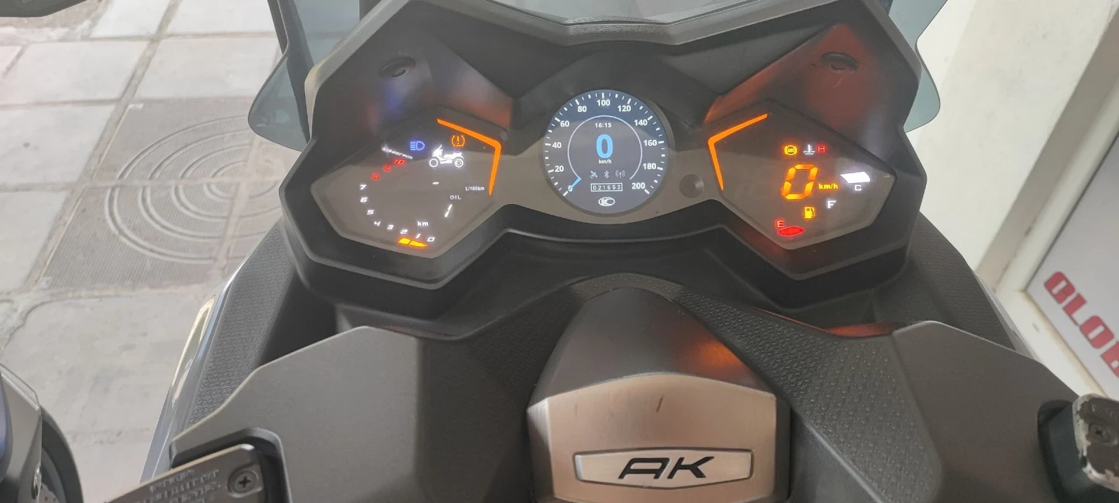 Kymco AK 550, снимка 8 - Мотоциклети и мототехника - 54855092