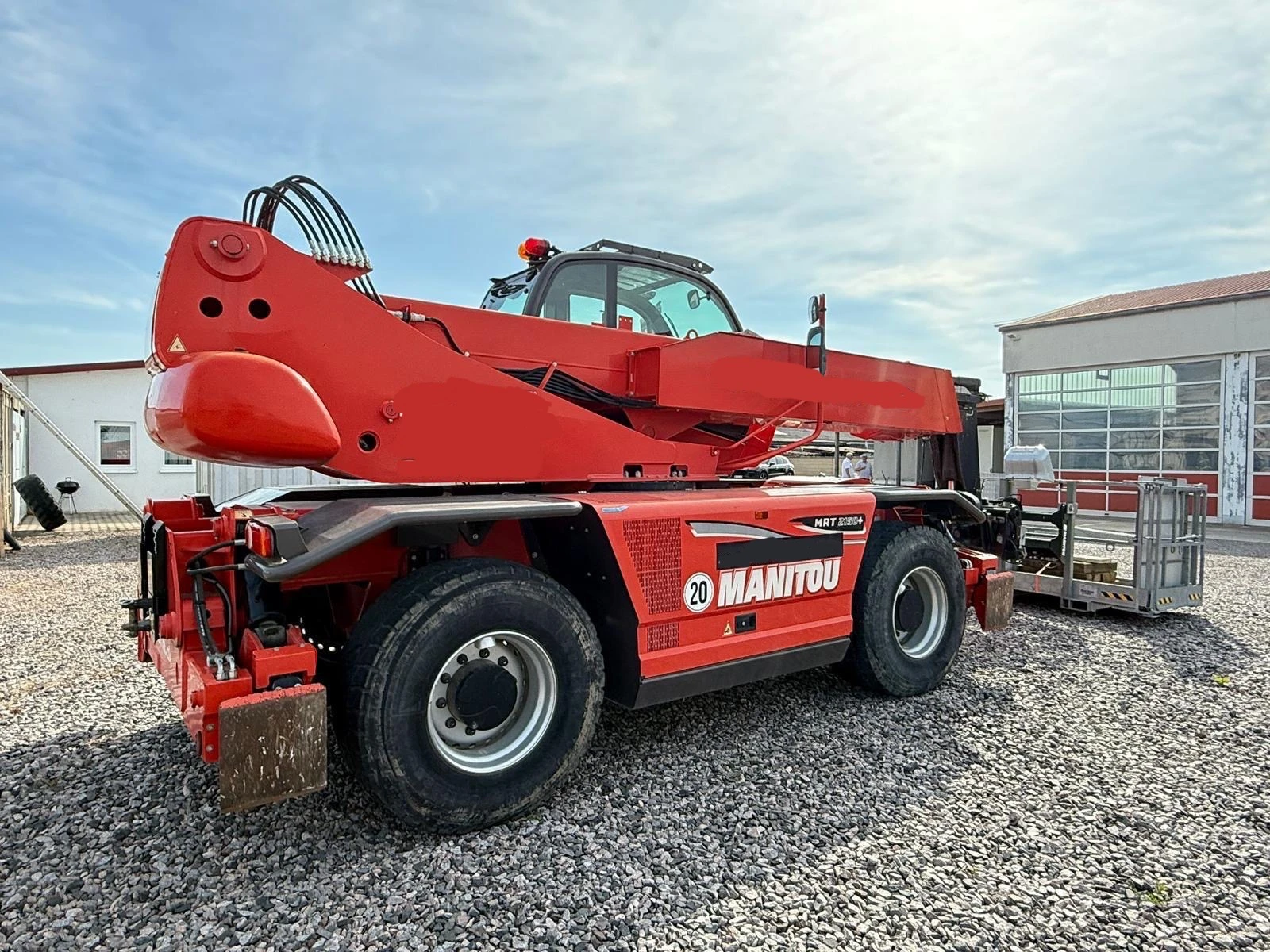 Телескопични товарачи Manitou MRT 2150 ROTO PLUS ЛИЗИНГ - изображение 3