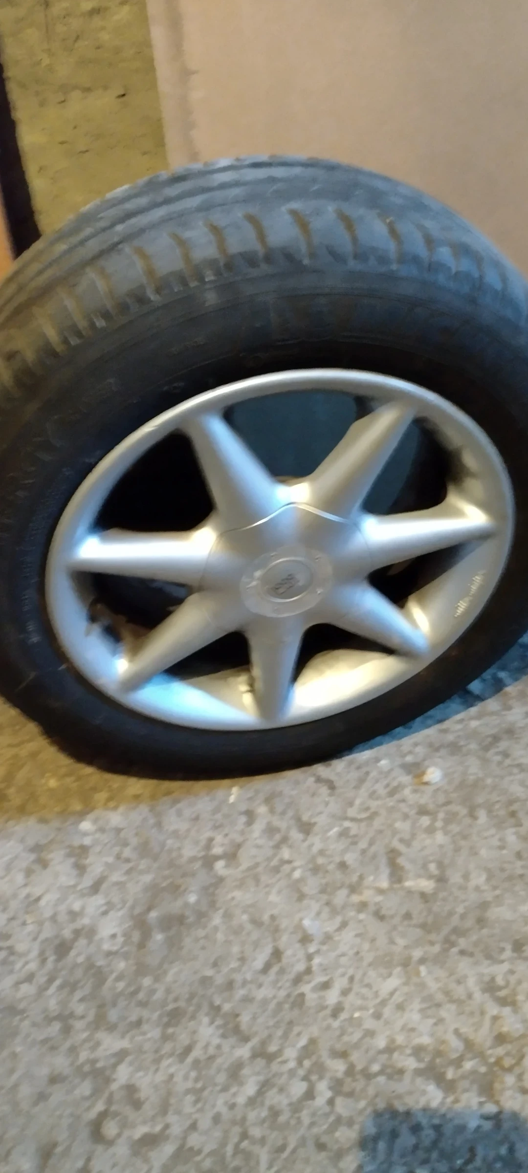 ���� � ������ 195/60R15 | Mobile.bg � ����������� 5
