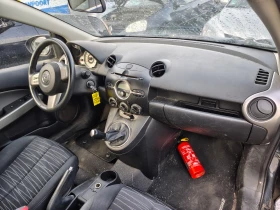 Mazda 2 1.3i, снимка 10