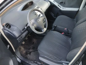 Toyota Yaris 1.3vvti, снимка 11