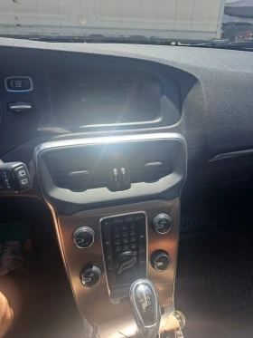 Volvo V40 Cross Country, снимка 9