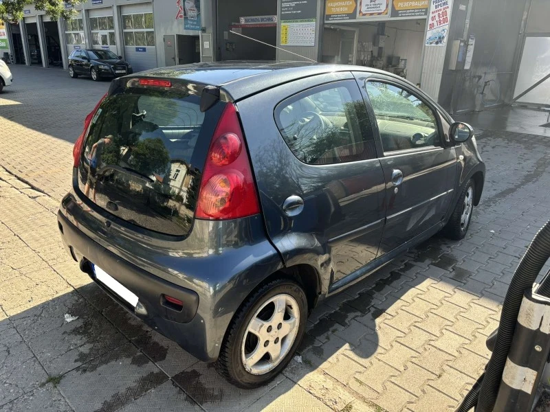 Peugeot 107 1.0, снимка 4 - Автомобили и джипове - 47385321