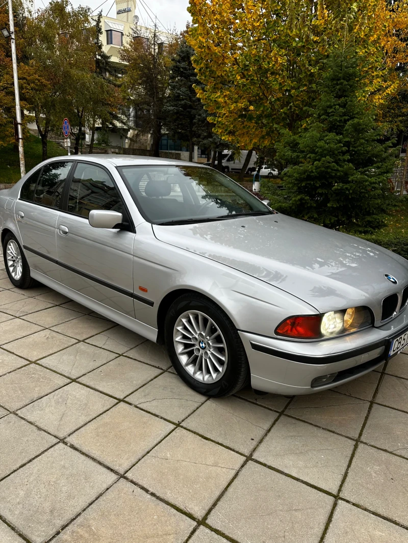 BMW 523, снимка 1 - Автомобили и джипове - 47868766