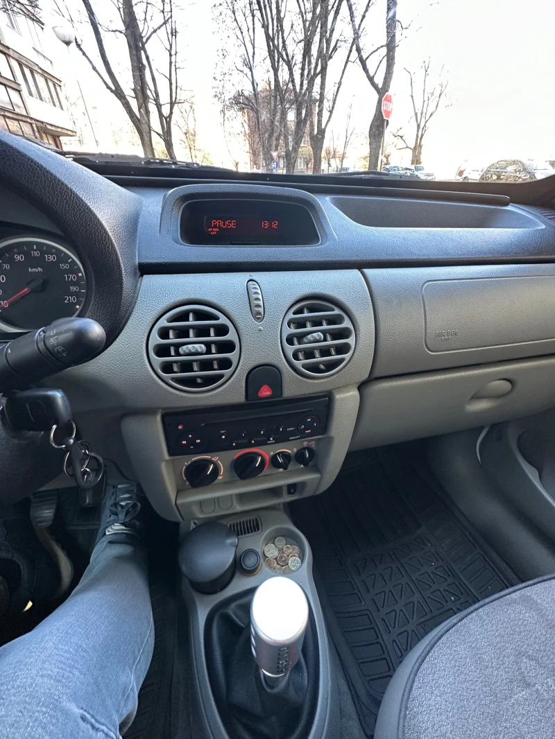 Renault Kangoo, снимка 9 - Автомобили и джипове - 48218893