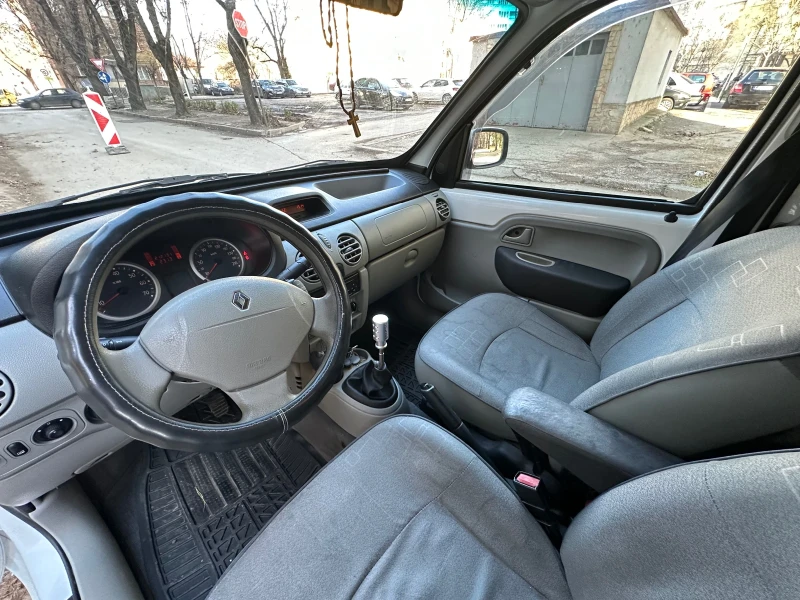 Renault Kangoo, снимка 12 - Автомобили и джипове - 48218893