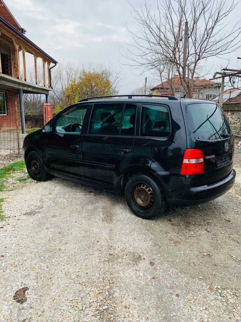 VW Touran, снимка 1 - Автомобили и джипове - 48765725